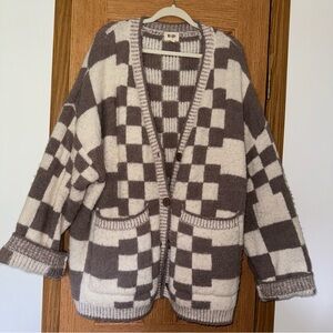Checkered Tan/Cream Chunky Knit Cardi